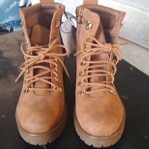 Guess Lace up boots